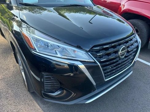 Used 2021 Nissan Kicks S FWD image 12