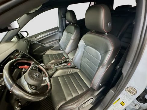 Used 2019 Volkswagen GTI SE FWD image 13