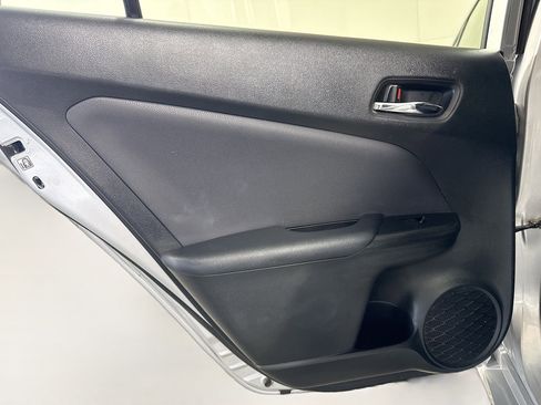Used 2021 Toyota Prius LE FWD image 26