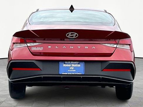 New 2026 Hyundai Elantra SE w/ Cargo Package image 4