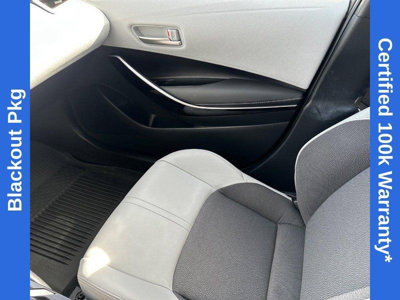 Used 2025 Toyota Corolla XSE FWD image 23