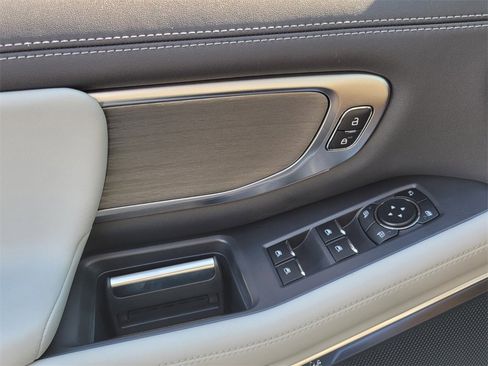 New 2025 Ford Expedition Platinum w/ Driver's Package image 29