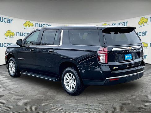 Used 2023 Chevrolet Suburban LT image 4