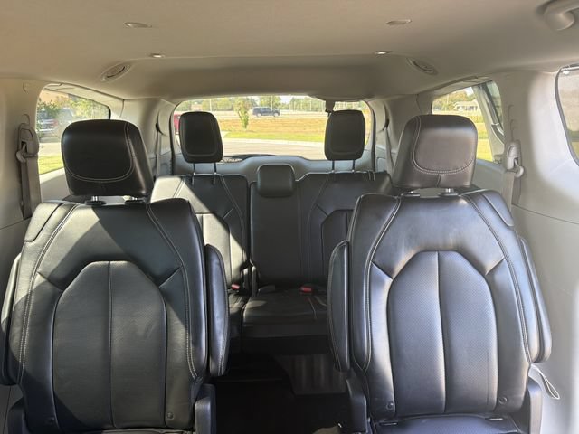 Used 2023 Chrysler Pacifica Touring-L FWD image 24