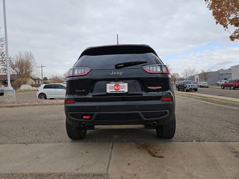 Used 2021 Jeep Cherokee Trailhawk image 6