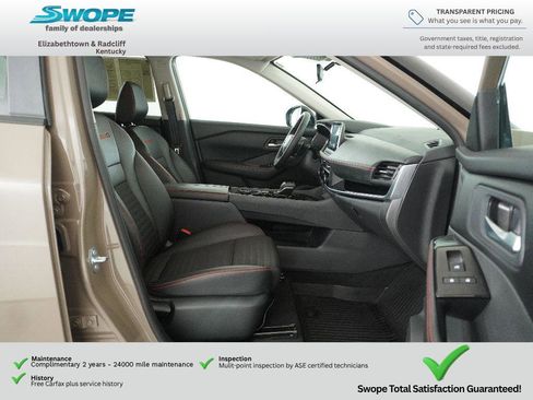 Used 2025 Nissan Rogue SV AWD/4WD image 11