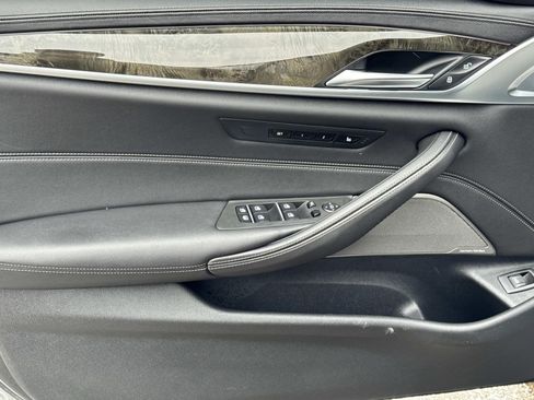 Certified 2022 BMW M550i xDrive w/ Executive Package image 17