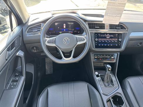Certified 2023 Volkswagen Tiguan SE w/ Panoramic Sunroof Package image 8