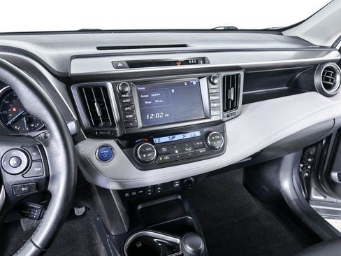 Used 2018 Toyota RAV4 XLE w/ Convenience Package AWD/4WD image 14