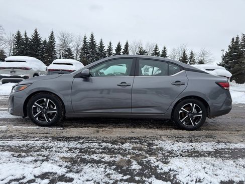 Used 2024 Nissan Sentra SV image 7
