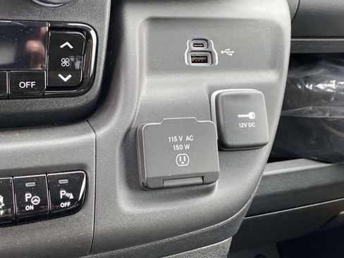 Used 2025 RAM ProMaster 3500 w/ Quick Order Package 22H SLT+ FWD image 15