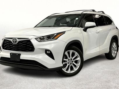 Used 2023 Toyota Highlander Limited