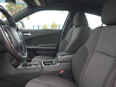 Used 2022 Dodge Charger SXT RWD image 11