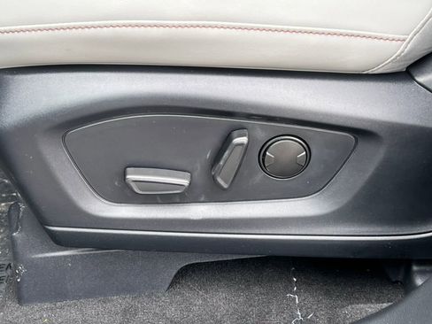 Used 2026 Ford Explorer Active w/ Active Comfort Package image 11