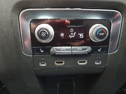 Used 2021 GMC Yukon XL Denali w/ Denali Premium Package image 52