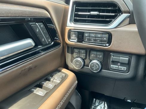 Used 2026 GMC Yukon Denali Ultimate AWD/4WD image 20