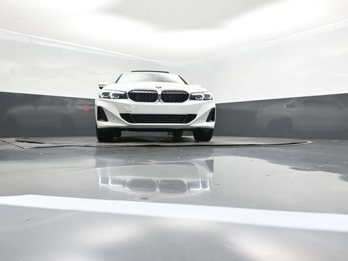 Used 2026 BMW 330i Sedan w/ Convenience Package RWD image 45