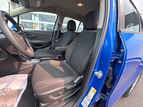 Used 2016 Chevrolet Trax LS AWD/4WD image 14