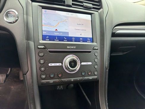 Used 2019 Ford Fusion Titanium image 22