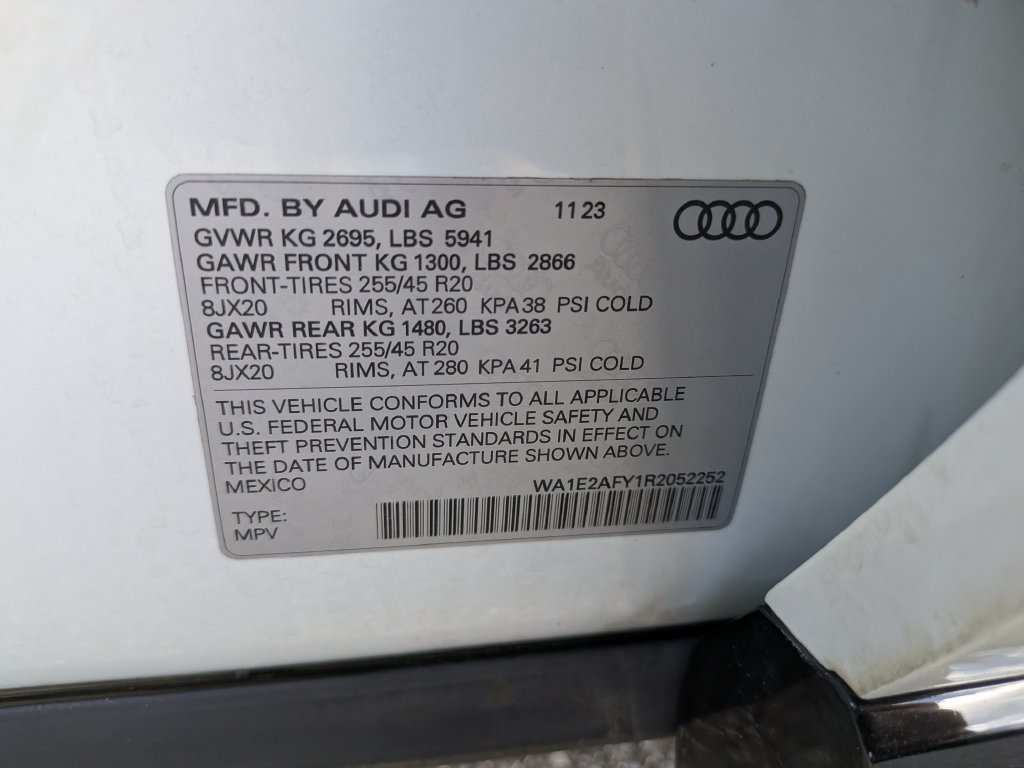 Used 2024 Audi Q5 e Premium Plus w/ Premium Plus Package AWD/4WD image 41