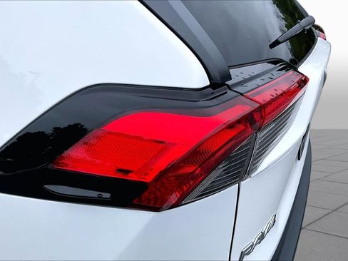 Used 2023 Toyota RAV4 XLE w/ Convenience Package FWD image 29