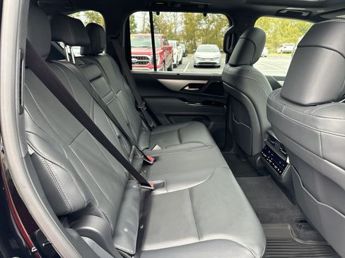 Used 2024 Lexus LX 600 F Sport image 34