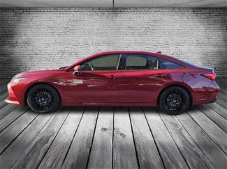 Used 2020 Toyota Avalon Limited video 2