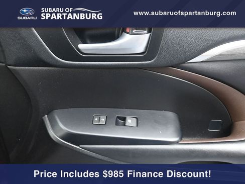 Used 2018 Toyota Highlander Limited Platinum image 16