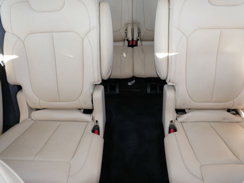 Used 2021 Jeep Grand Cherokee L Limited image 13