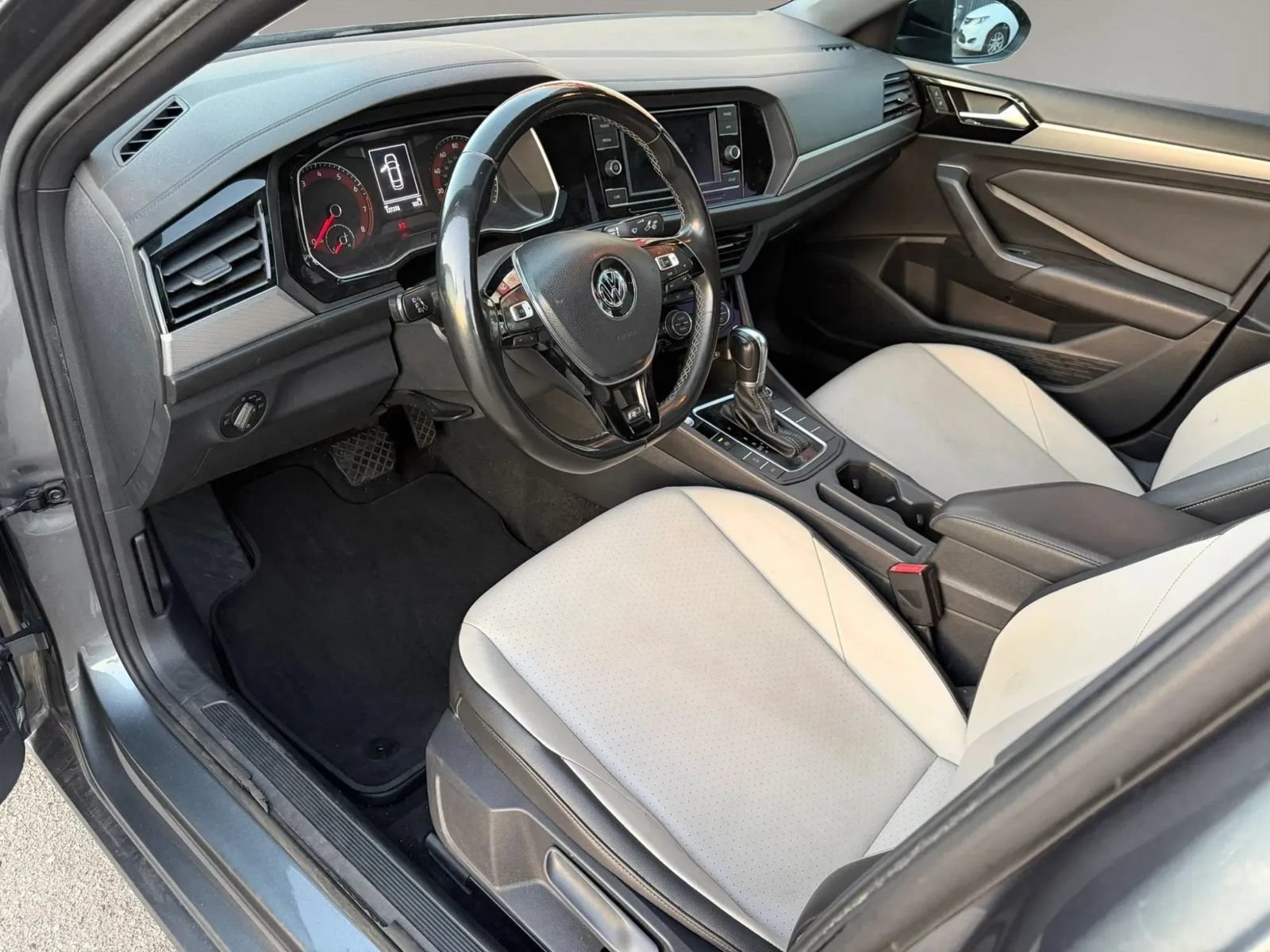 Used 2019 Volkswagen Jetta R-Line FWD image 19