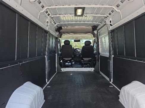 Used 2025 RAM ProMaster 2500 w/ Convenience Group FWD image 12