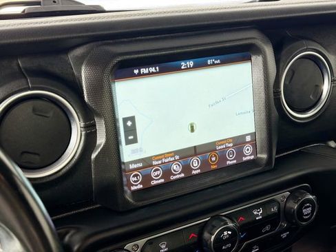 Used 2021 Jeep Wrangler Unlimited Sahara w/ Uconnect 4C Nav & Sound Group AWD/4WD image 14