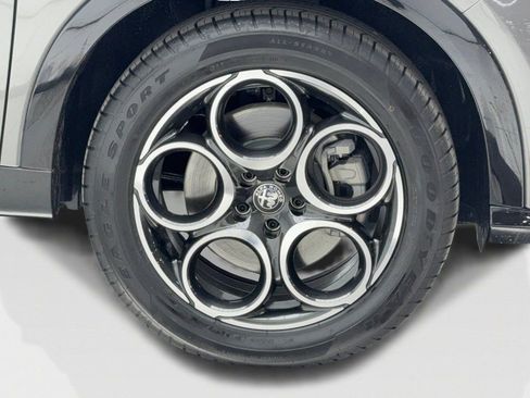 New 2025 Alfa Romeo Tonale w/ Premium Package image 49