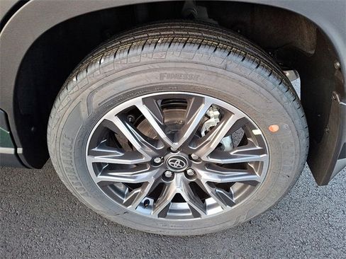 New 2026 Toyota Corolla Cross XLE image 6