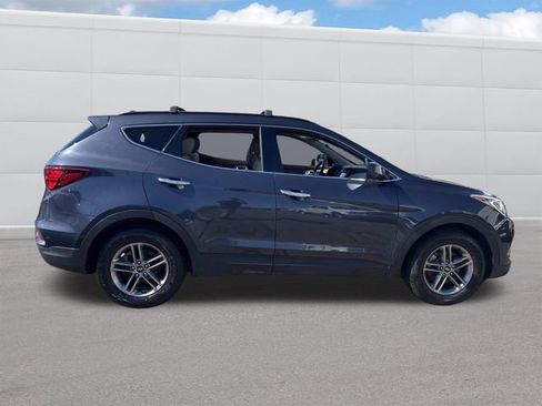Used 2017 Hyundai Santa Fe Sport image 11