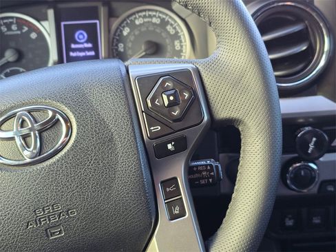 Used 2020 Toyota Tacoma Limited image 28