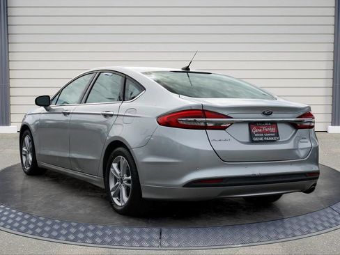Used 2018 Ford Fusion SE FWD image 5