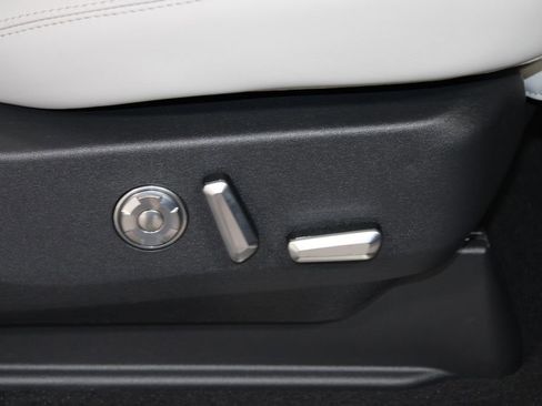 New 2026 Lincoln Navigator Reserve AWD/4WD image 29