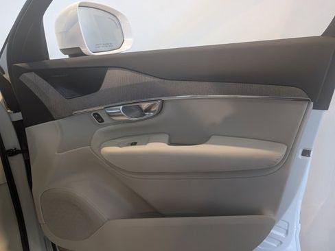 Used 2023 Volvo XC90 B6 Plus w/ Protection Package Premier image 28