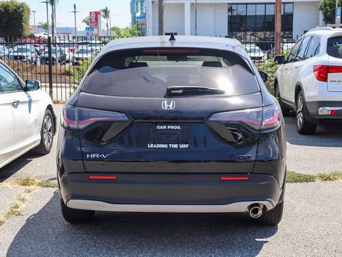 Used 2025 Honda HR-V Sport image 11