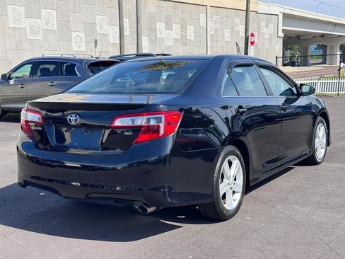 Used 2012 Toyota Camry SE FWD image 9