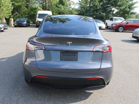 Used 2023 Tesla Model Y Long Range AWD/4WD image 5