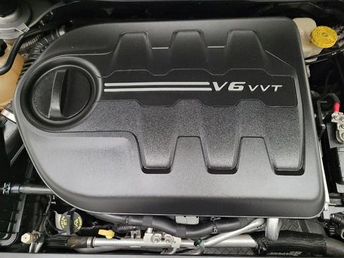 Used 2015 Chrysler 200 S w/ Navigation & Sound Group I FWD image 30