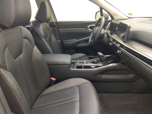 Used 2024 Kia Sorento S w/ Panoramic Sunroof Package FWD image 21