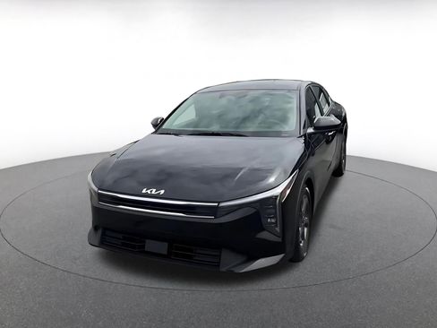 Used 2025 Kia K4 LXS image 10