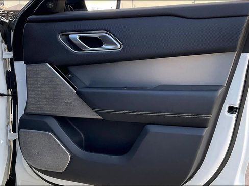 Used 2019 Land Rover Range Rover Velar R-Dynamic SE image 22