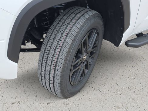New 2026 Toyota Tundra SR5 AWD/4WD image 31