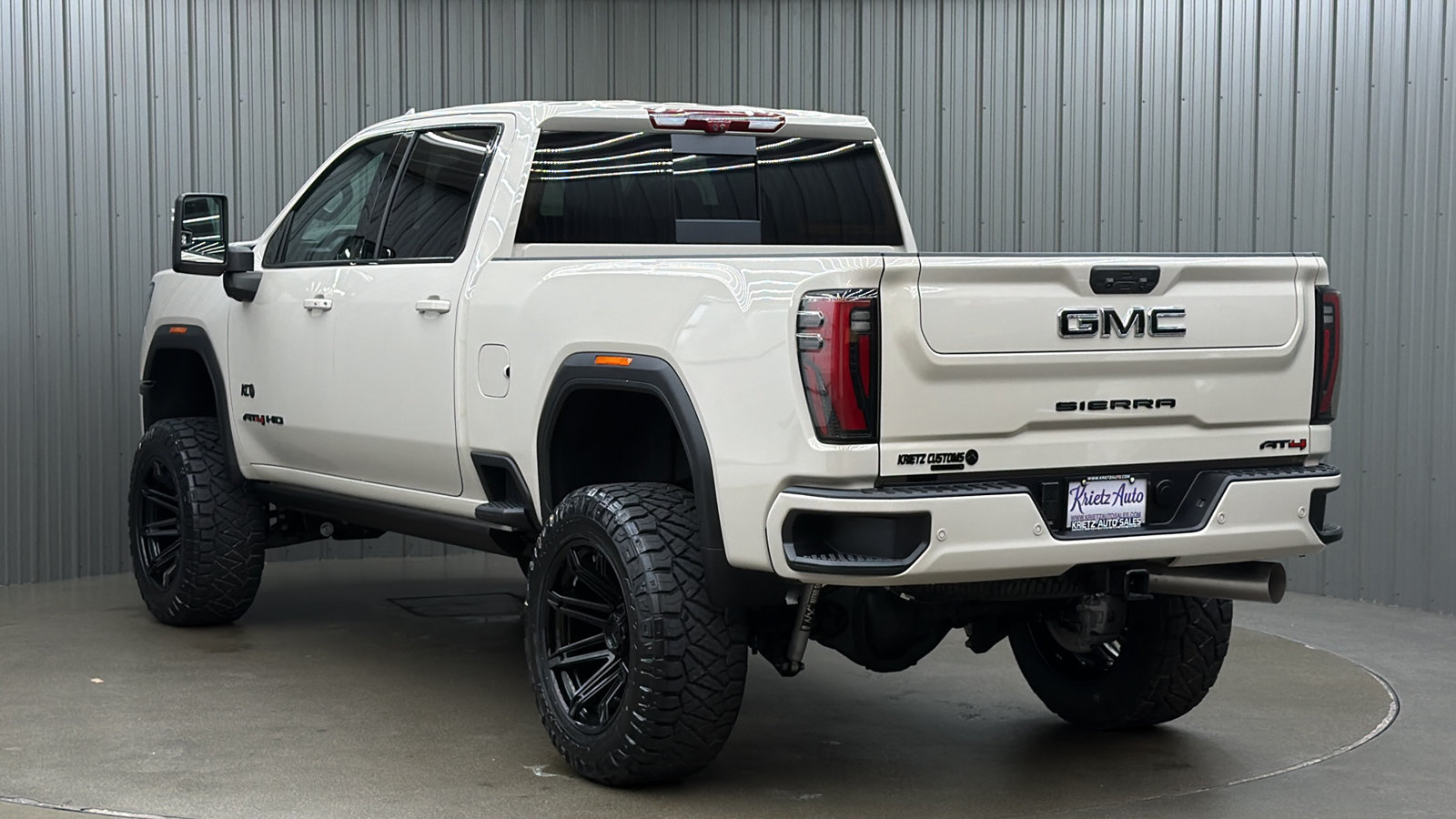 Used 2026 GMC Sierra 2500 AT4 w/ AT4 Premium Plus Package AWD/4WD image 3