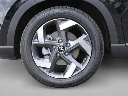 Certified 2026 Hyundai Venue SEL FWD image 9
