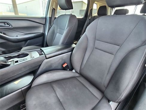 Used 2024 Nissan Rogue S image 20